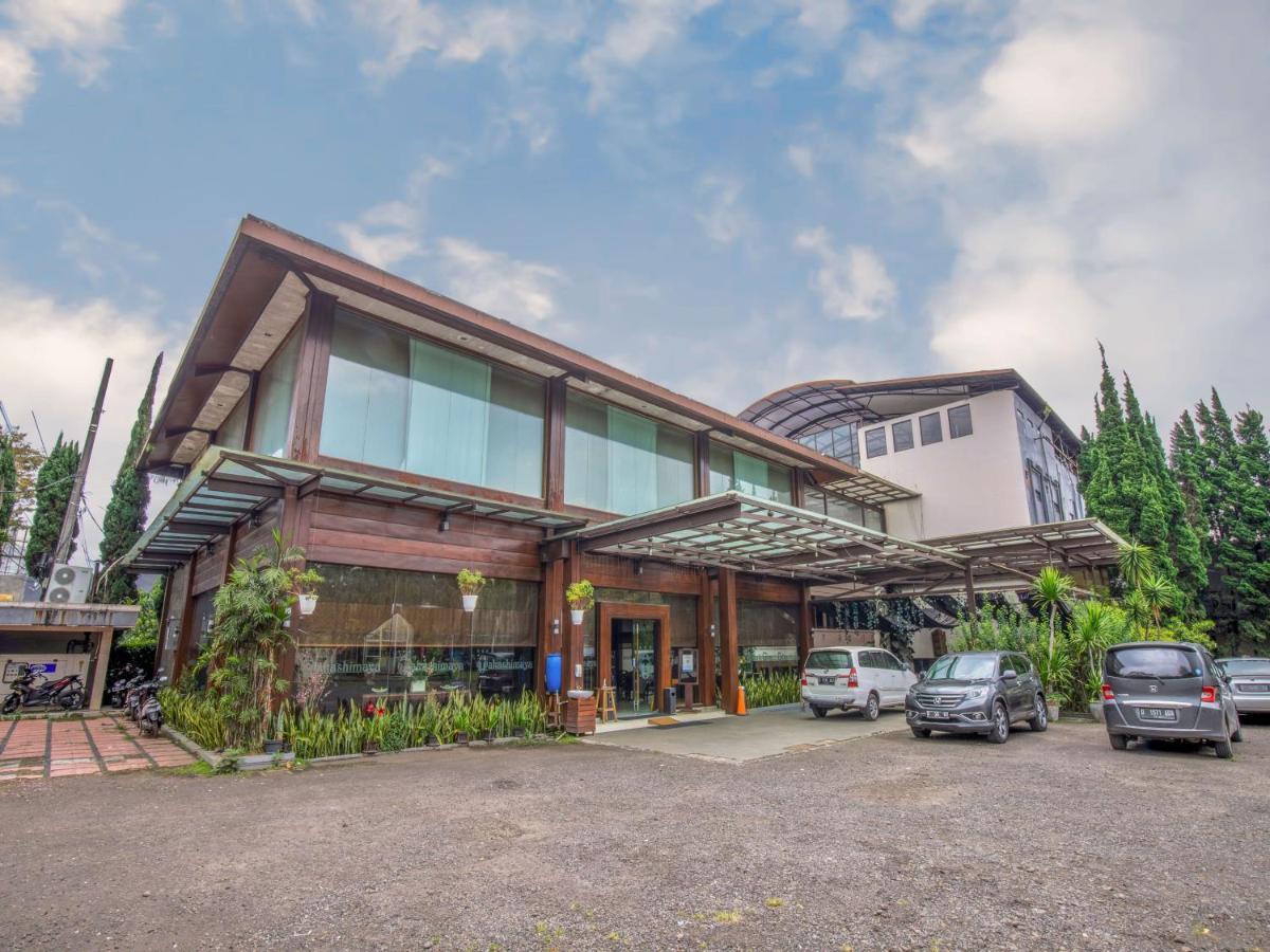 Takashimaya Hotel & Convention Lembang Exterior photo